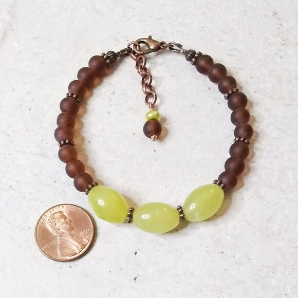 Green Jade + Dark Brown Recycled Glass Beads! Adjustable Bracelet for 7-8" Wrist - Picture 4 of 8
